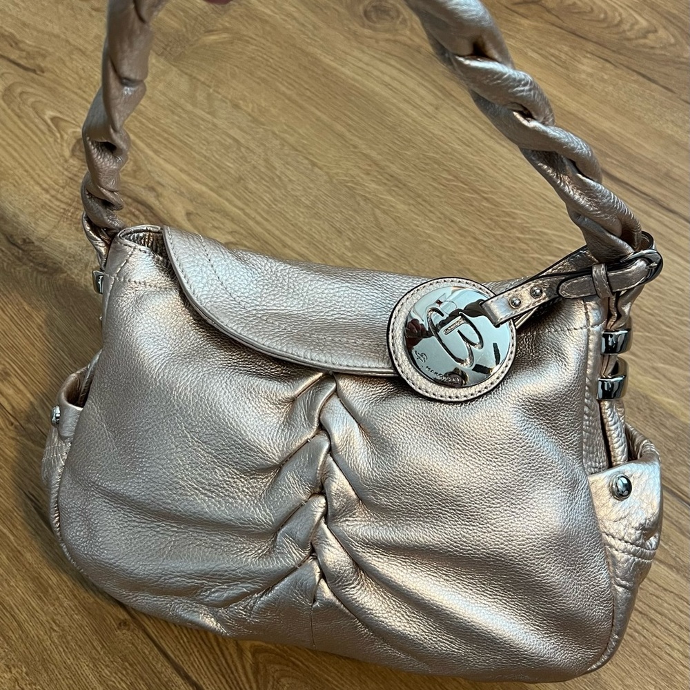 B. Makowsky gold shoulder bag!🌸